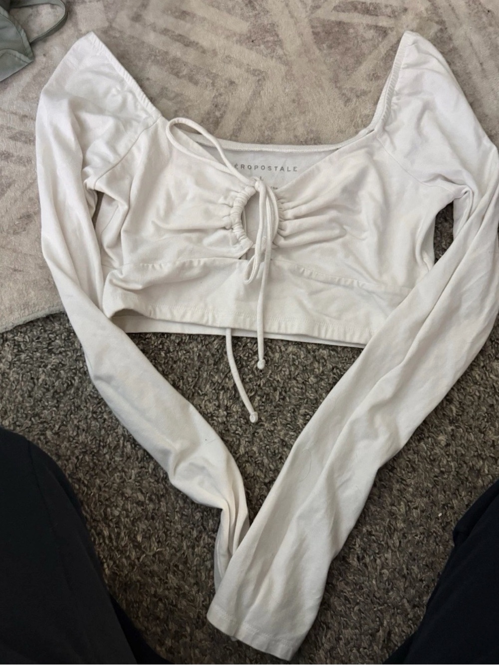 Aeropostale White Keyhole Cutout Tie Front Long Sleeve Crop Top Size L